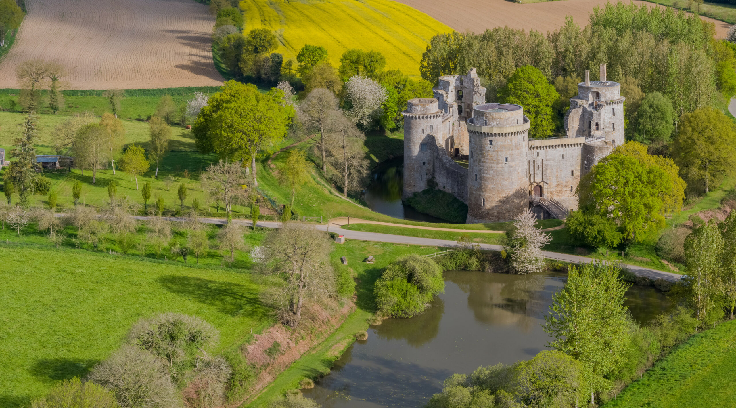 Château de la Hunaudaye : une forteresse médiévale à explorer en famille