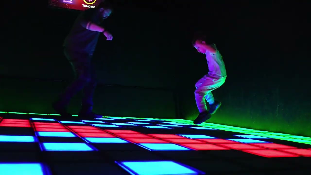 FunPixel : jouer à « Le sol c'est de la lave » en famille près de Rennes